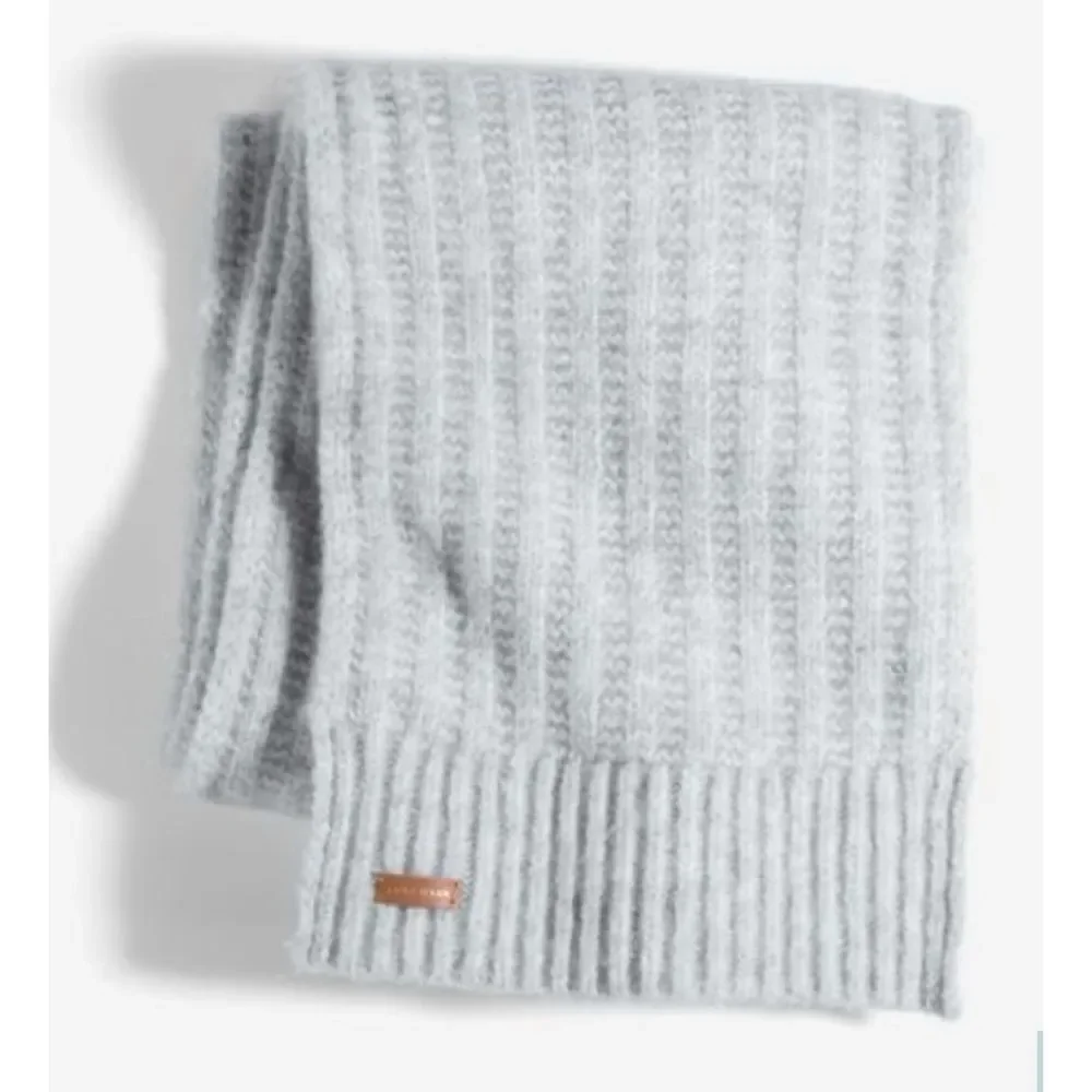 Cole Haan Light Ladder Stitch Scarf in Soft Grey NWT